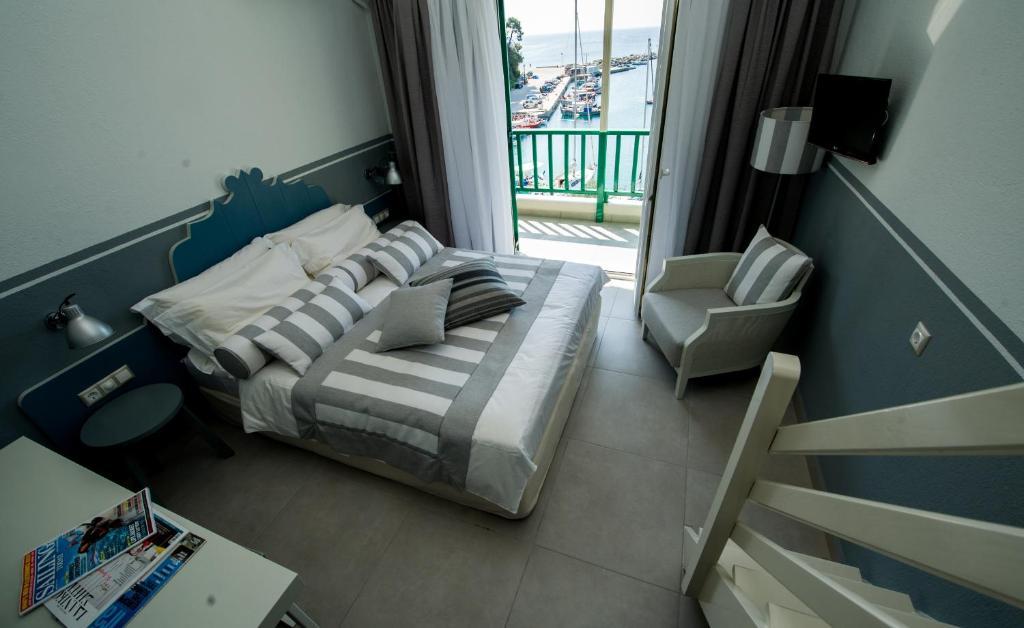 Alkyon Hotel Patitírion Værelse billede